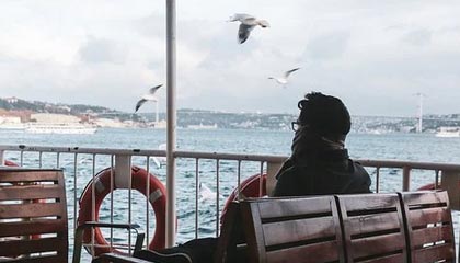 kaiyun体育综合-瓦尔迪内带回冬季出战意愿，桑普多利亚中场追逐奔球，瓦尔迪进球集锦