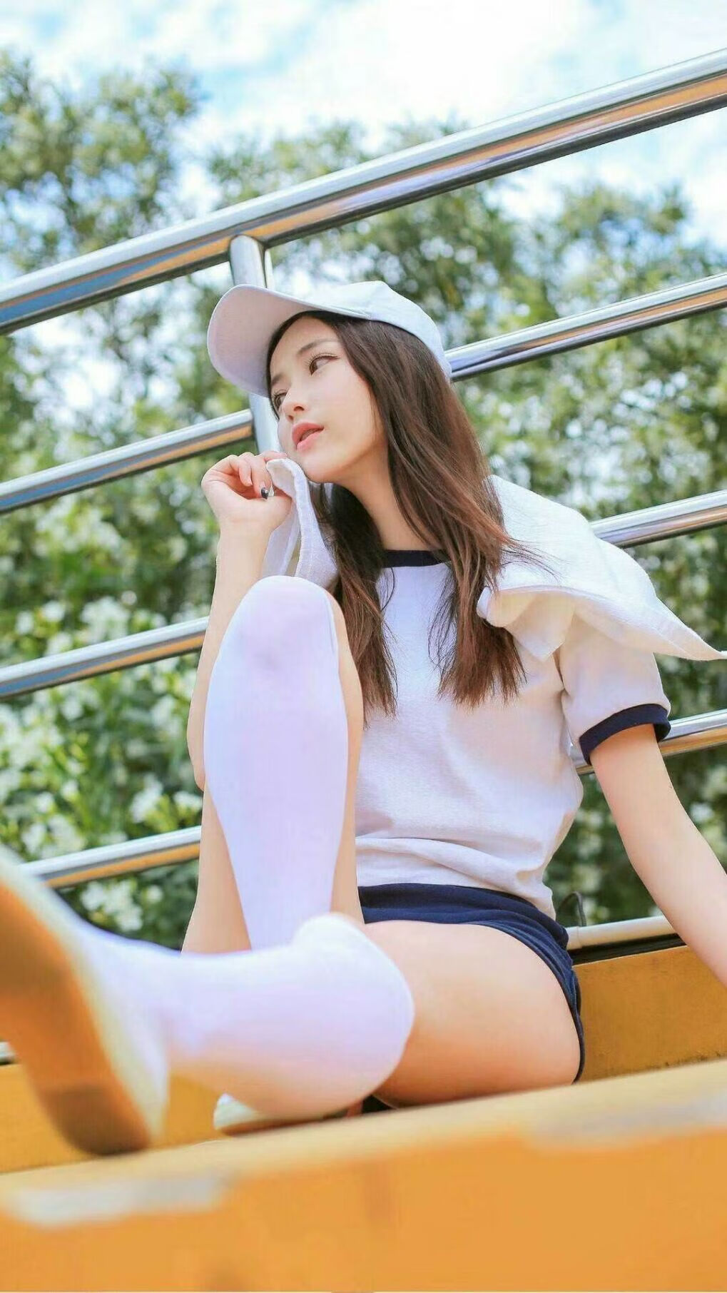 外援亮眼表现引发球迷狂热，引领球队取得胜利，外援亮眼表现引发球迷狂热,引领球队取得胜利的句子