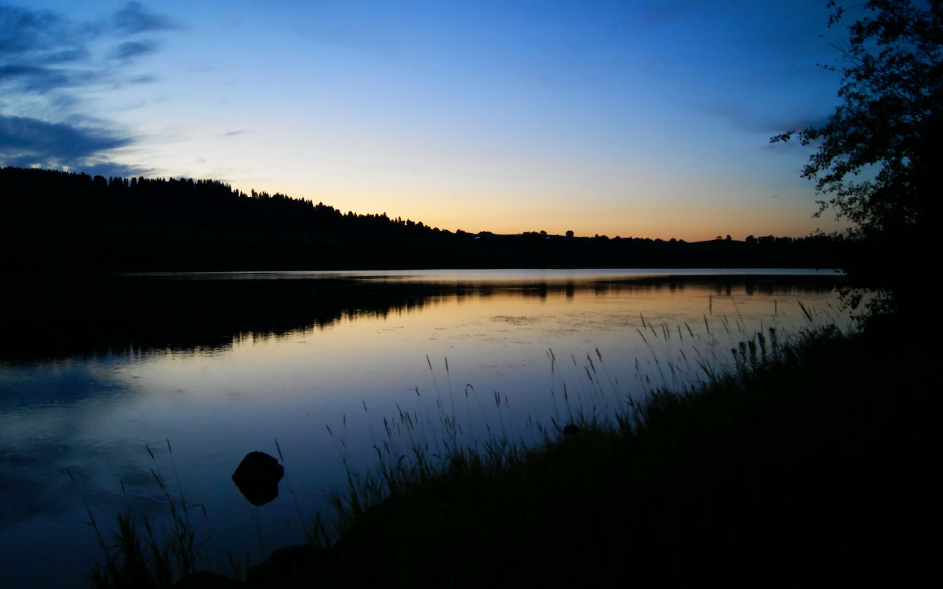 丁俊晖晒奖杯合集回顾荣耀时刻，丁俊晖获得冠军