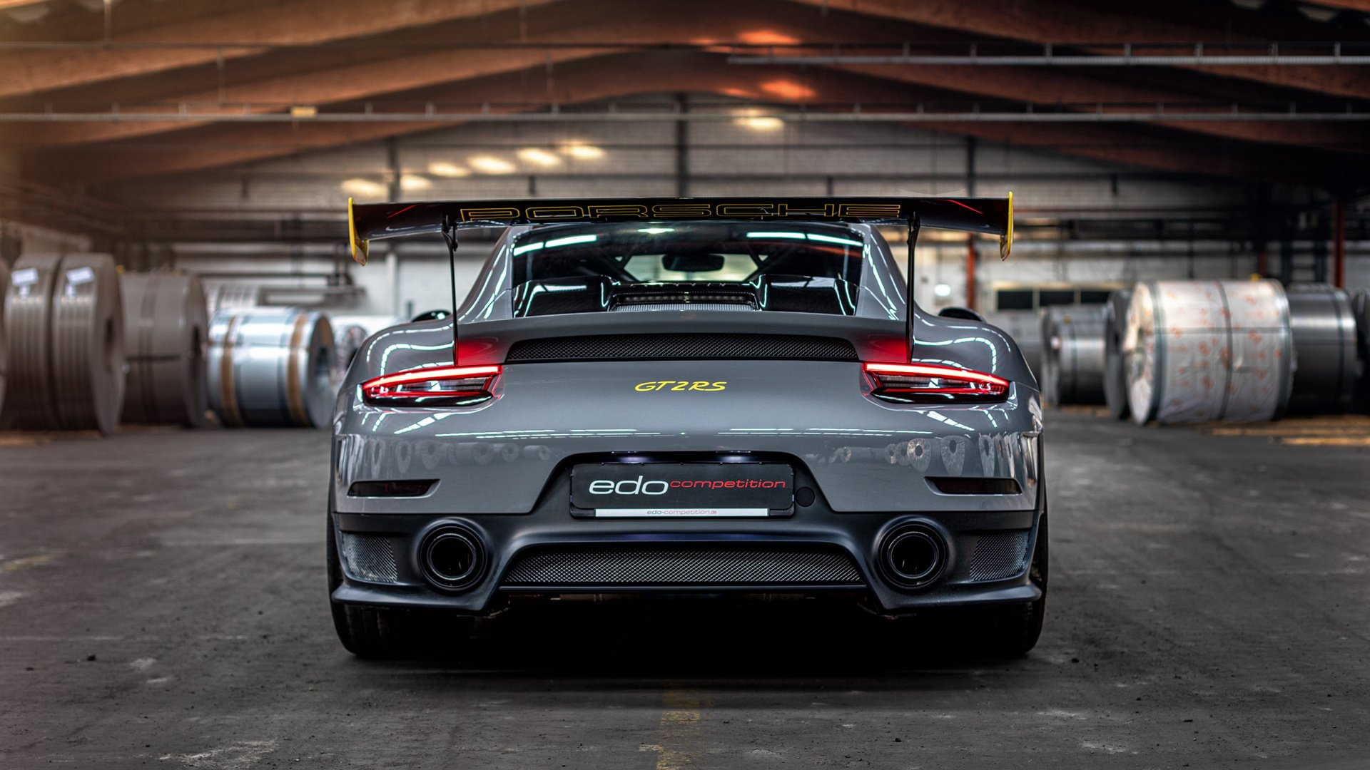 陈佳极速入水领跑蝶泳决赛，游泳陈佳