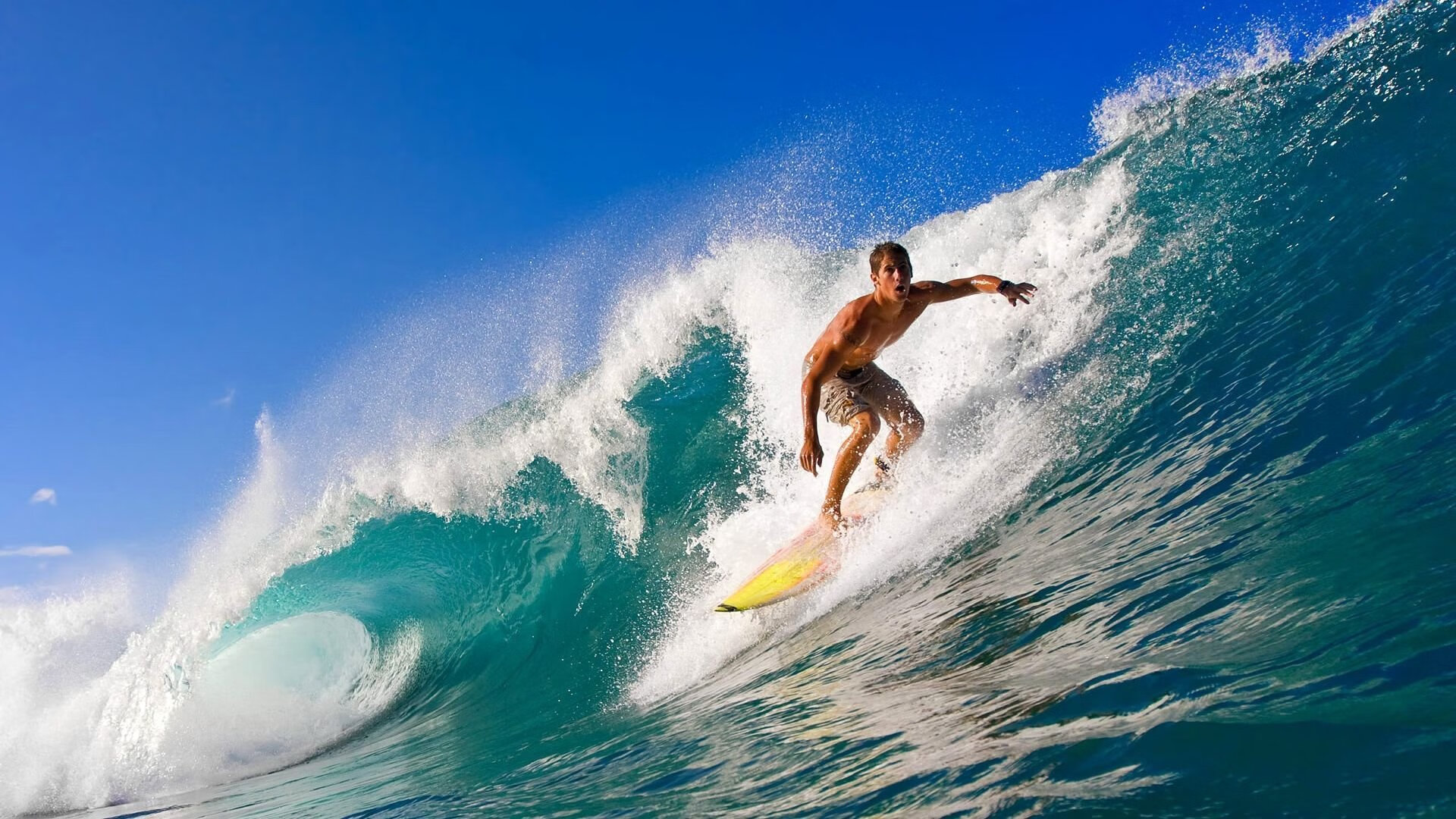 足球联赛引入VAR技术减少争议，足球比赛var的好与不好